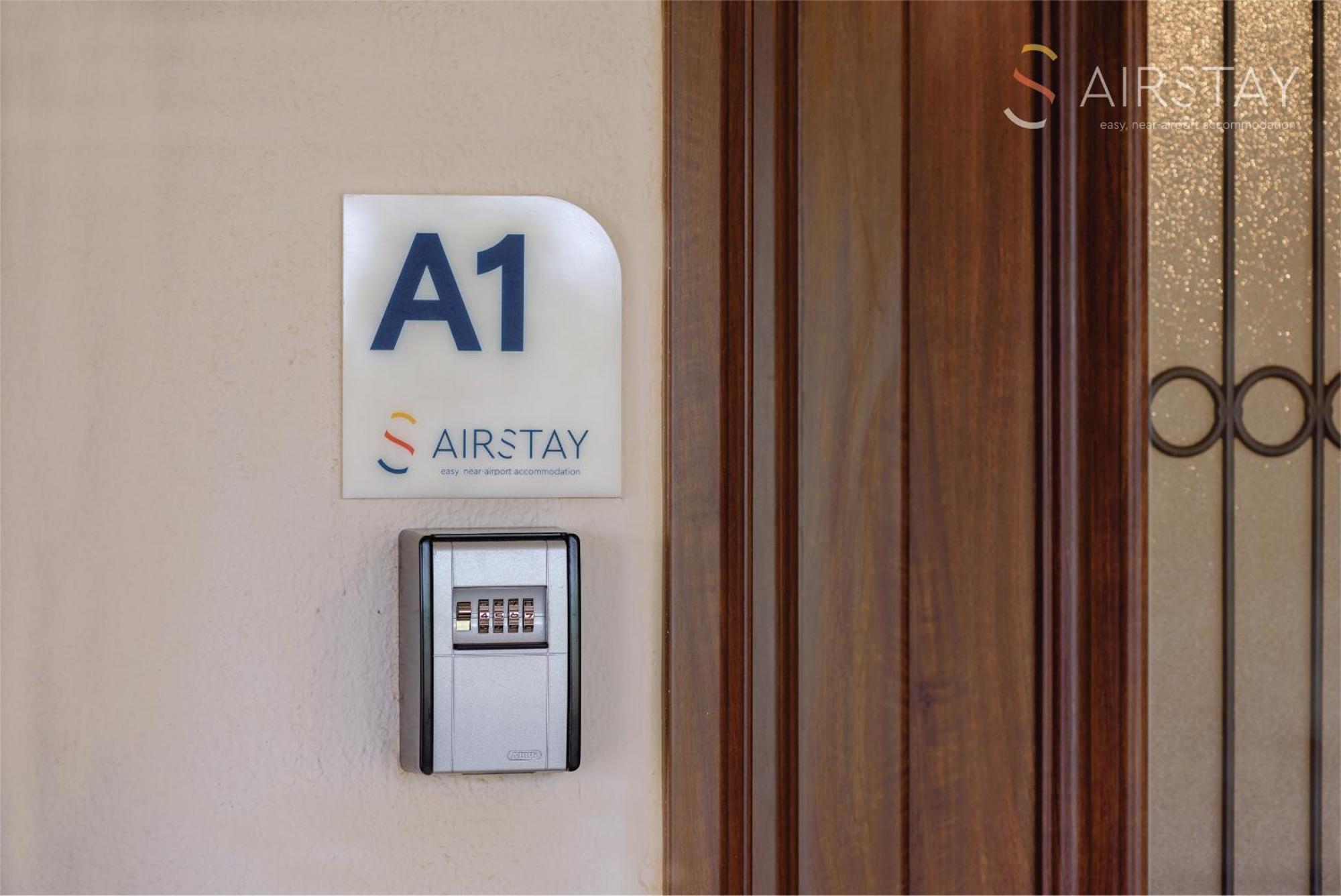 Ryze Apartments Airport By Airstay Artemida  Exterior foto